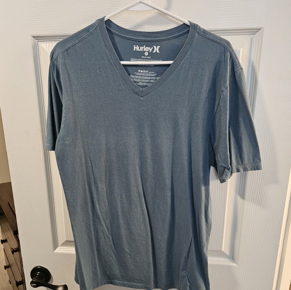 Men's Hurley Vneck Tshirt, Medium